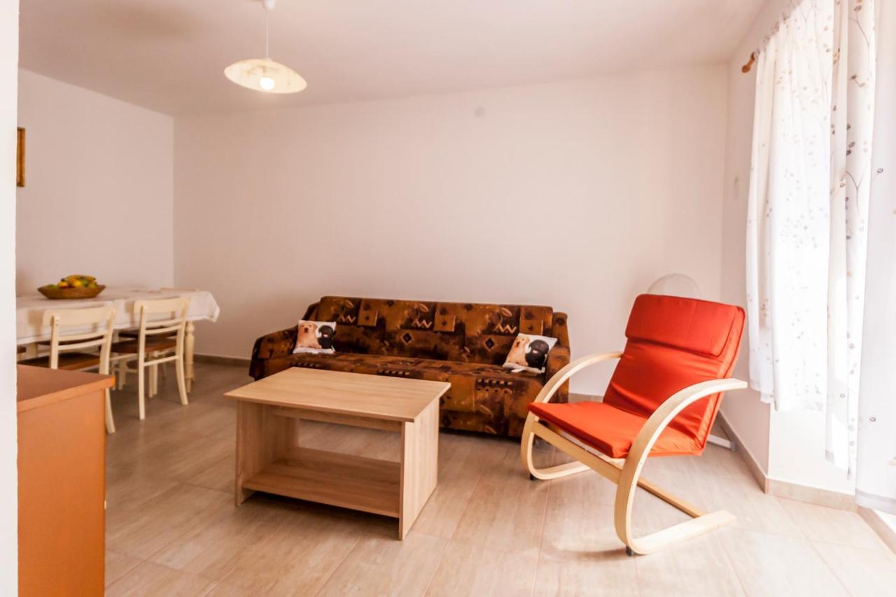 House Krizanic In Marcana, Istria, With 2 Apartments, Total 9 Guests Kültér fotó