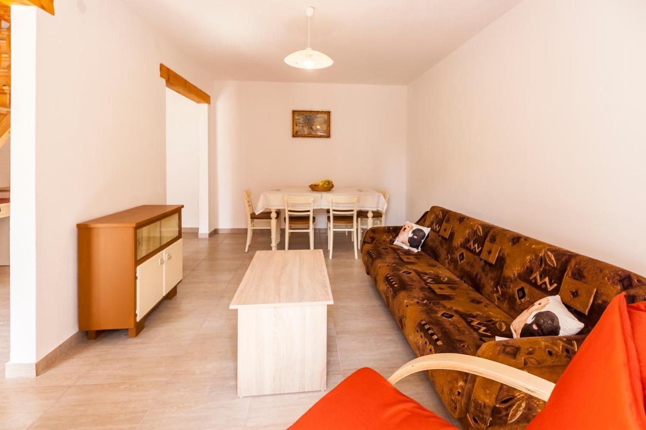 House Krizanic In Marcana, Istria, With 2 Apartments, Total 9 Guests Kültér fotó