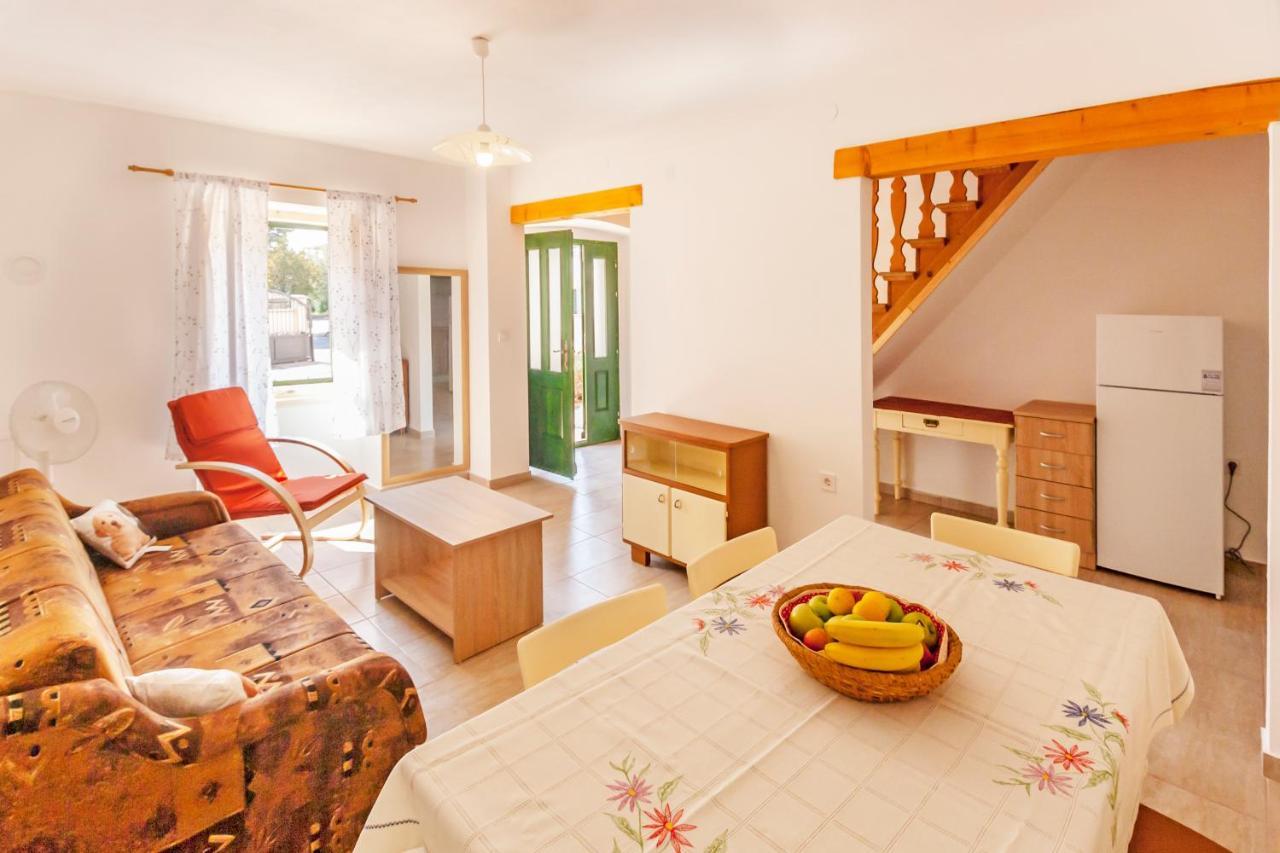 House Krizanic In Marcana, Istria, With 2 Apartments, Total 9 Guests Kültér fotó