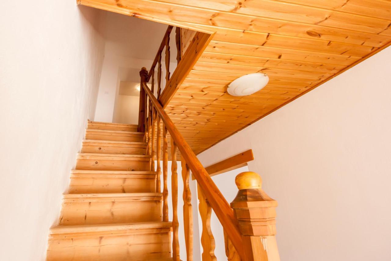 House Krizanic In Marcana, Istria, With 2 Apartments, Total 9 Guests Kültér fotó