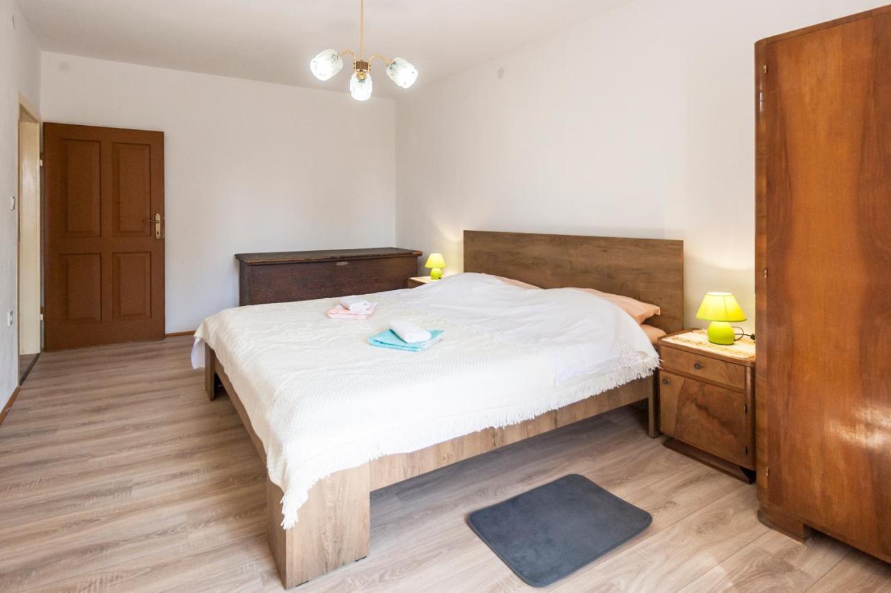 House Krizanic In Marcana, Istria, With 2 Apartments, Total 9 Guests Kültér fotó