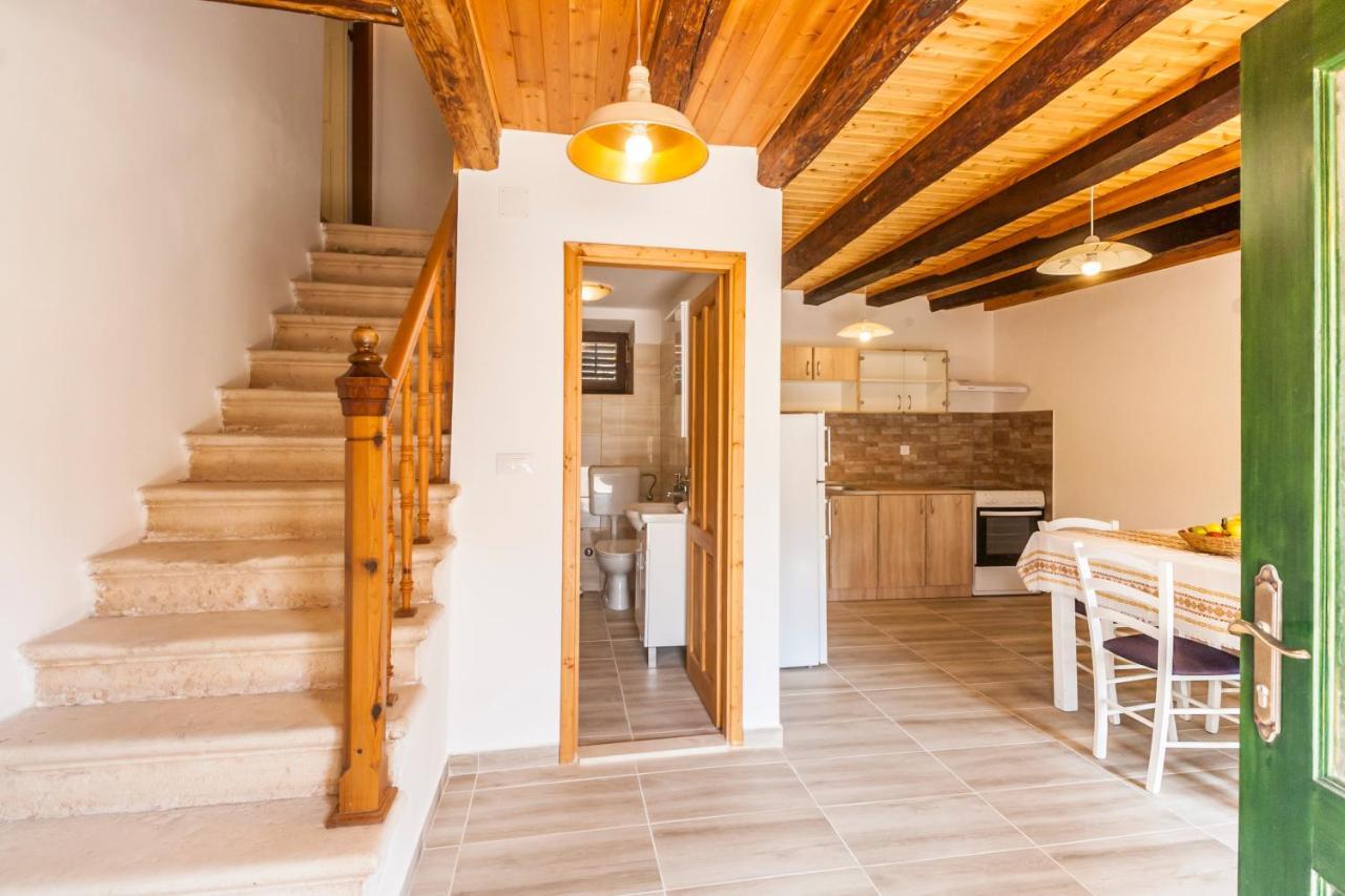 House Krizanic In Marcana, Istria, With 2 Apartments, Total 9 Guests Kültér fotó