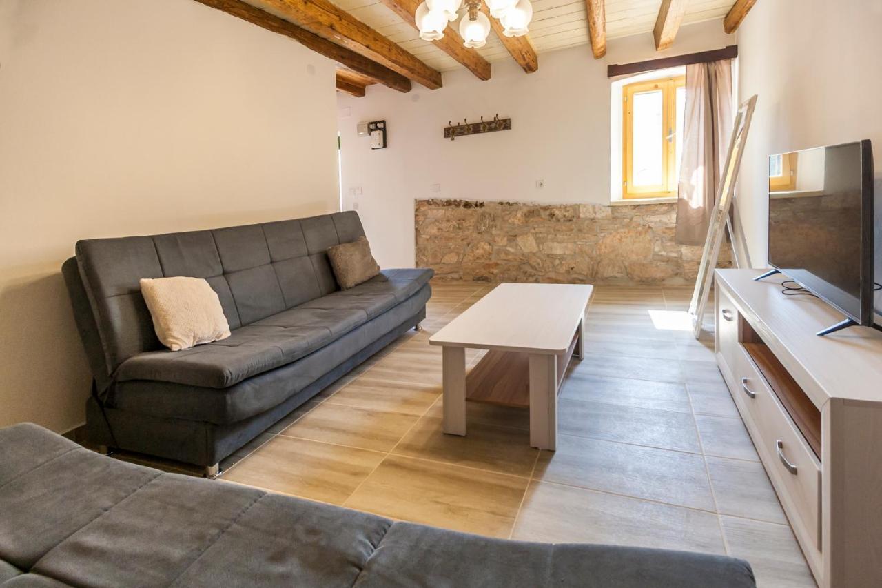 House Krizanic In Marcana, Istria, With 2 Apartments, Total 9 Guests Kültér fotó