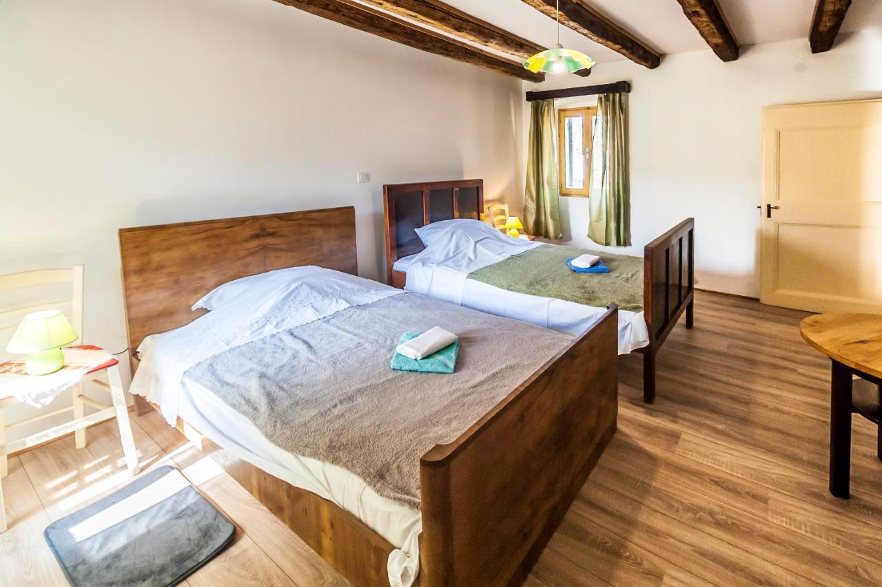 House Krizanic In Marcana, Istria, With 2 Apartments, Total 9 Guests Kültér fotó