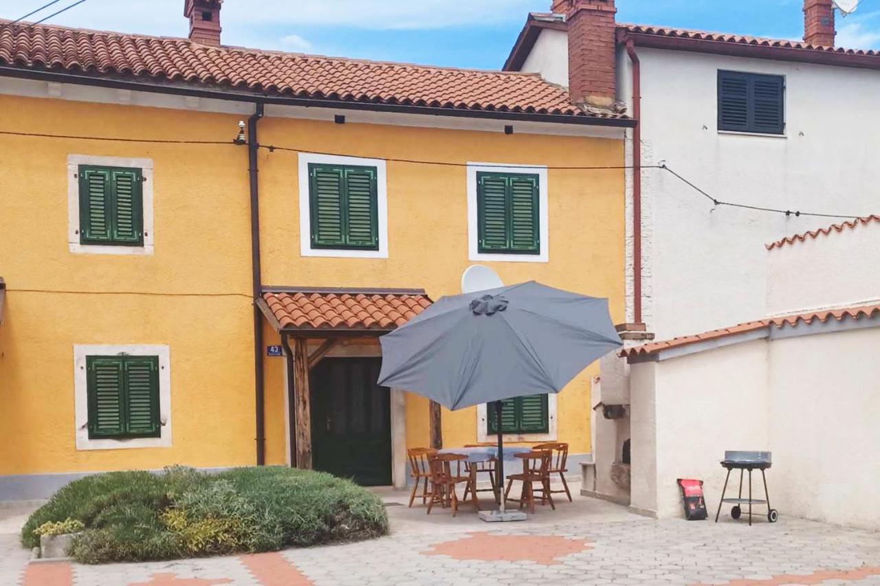 House Krizanic In Marcana, Istria, With 2 Apartments, Total 9 Guests Kültér fotó