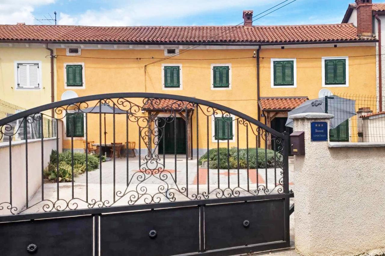 House Krizanic In Marcana, Istria, With 2 Apartments, Total 9 Guests Kültér fotó